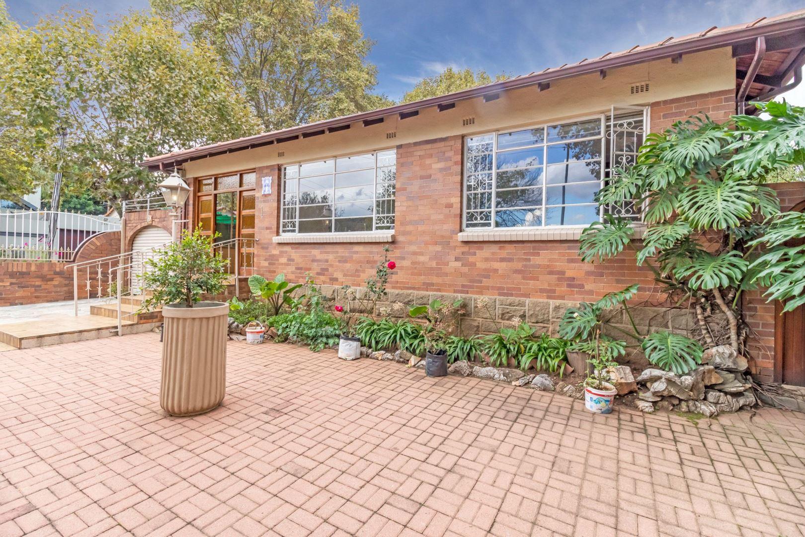 3 Bedroom House for sale in Norwood P24112505936