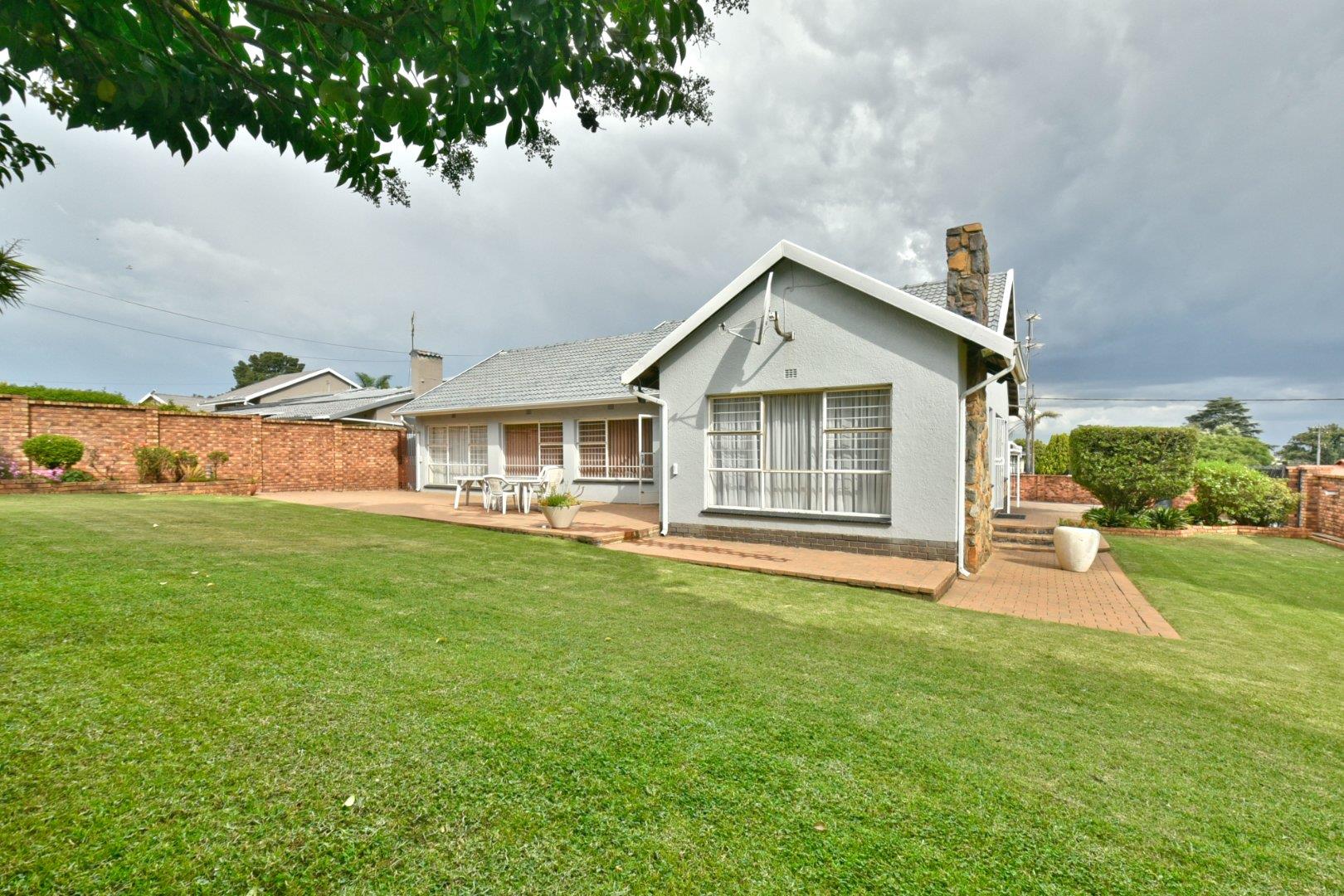 Oakdene, Johannesburg Property Property and houses for sale in