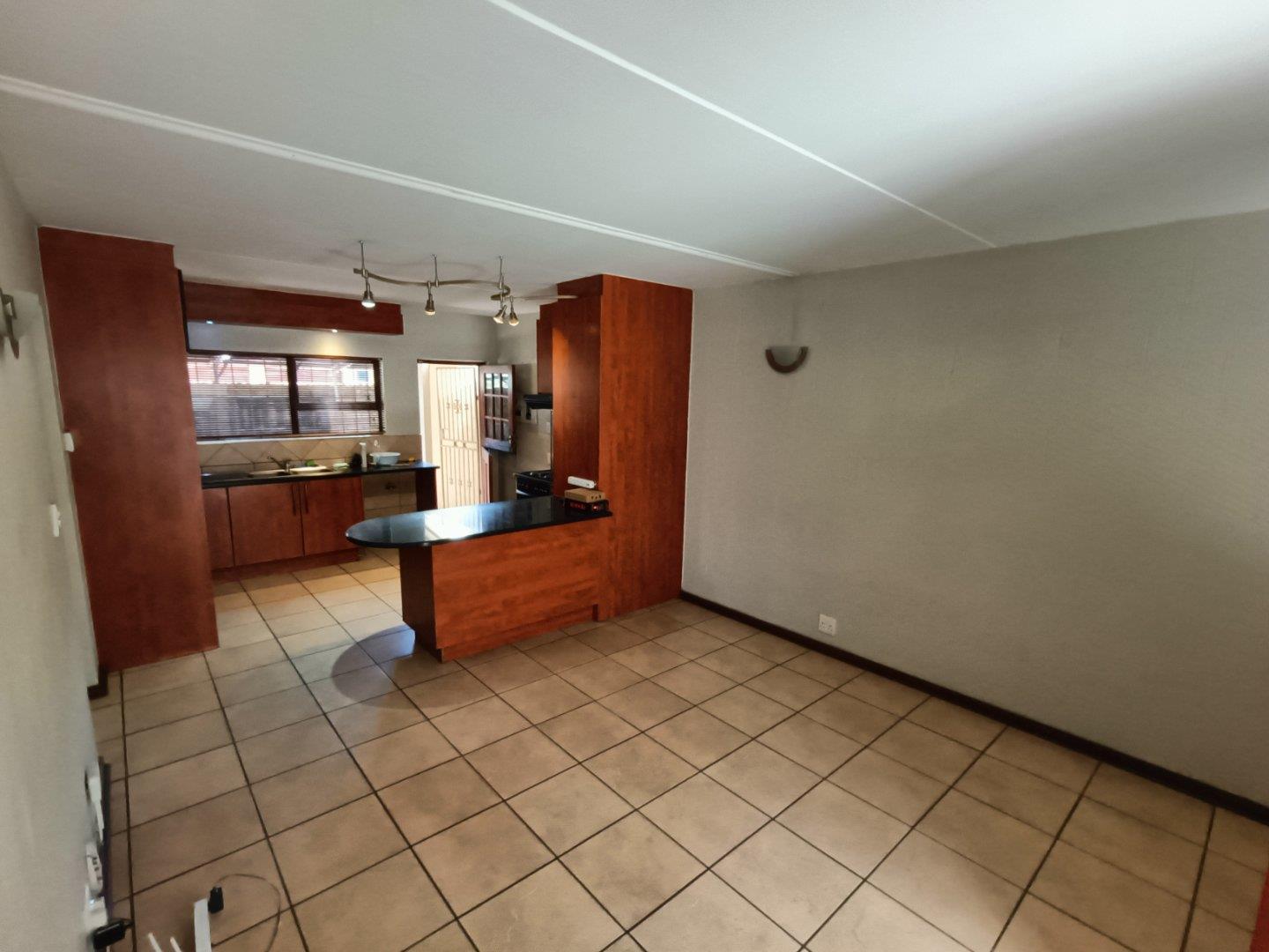 3 Bedroom Townhouse for sale in Three Rivers Proper P24112509600