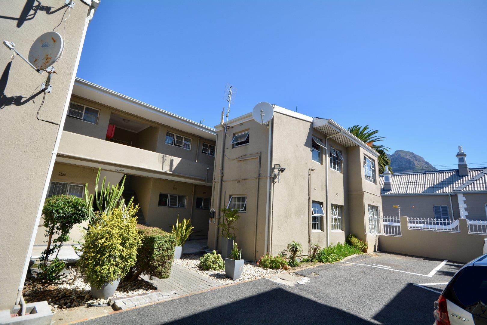 1 Bedroom Apartment / flat for sale in Rosebank P24112510693