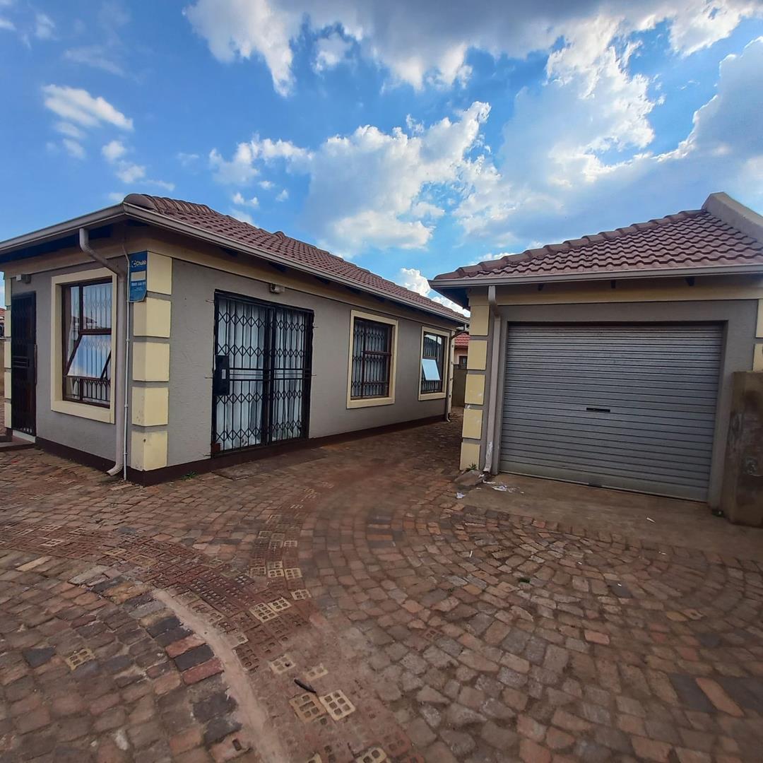 3 Bedroom House for sale in Dawn Park P24112510873