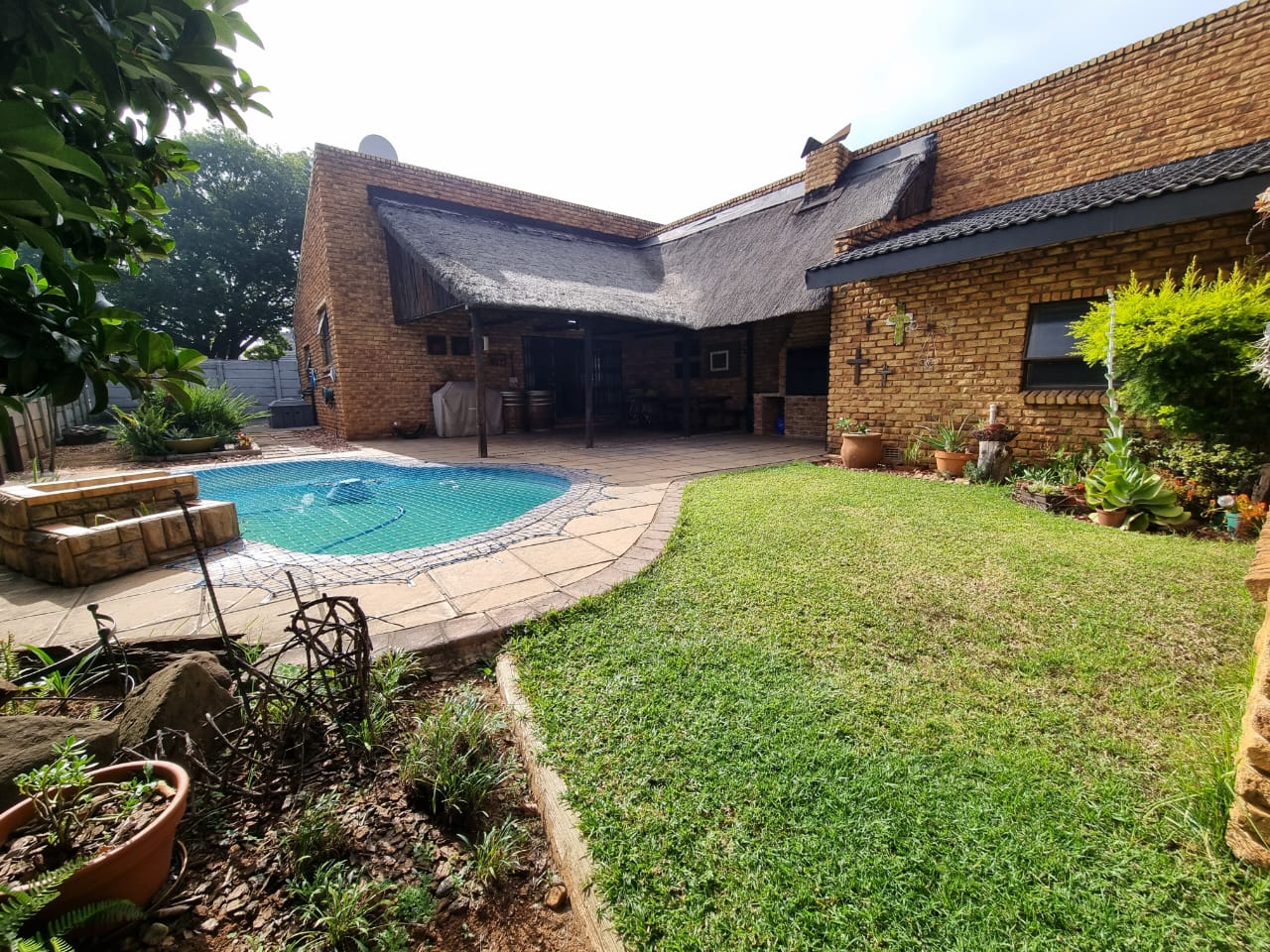 4 Bedroom House for sale in Vanderbijlpark SE 3 P24112517652