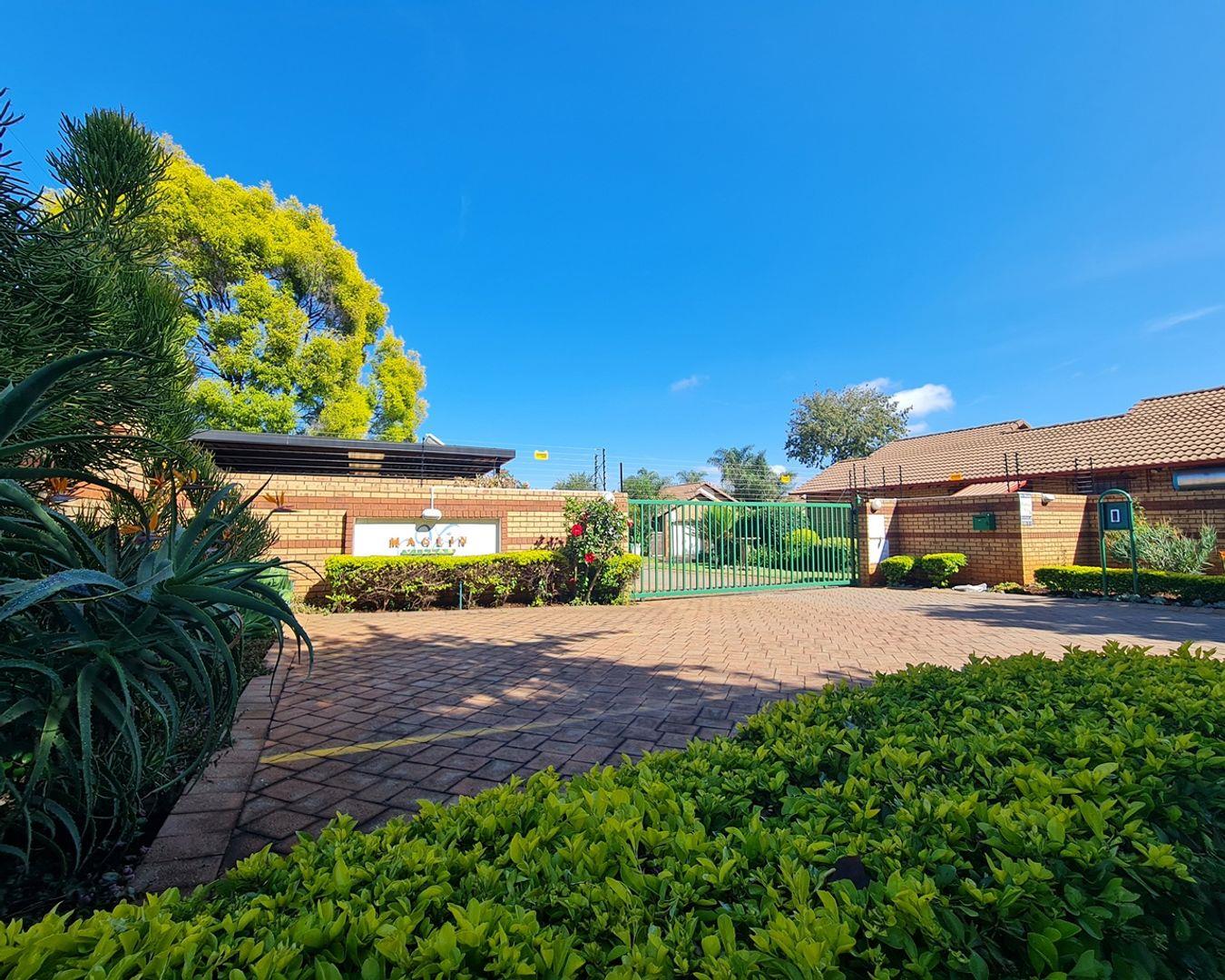 3 Bedroom Townhouse for sale in Pierre Van Ryneveld 1 Maglin Village