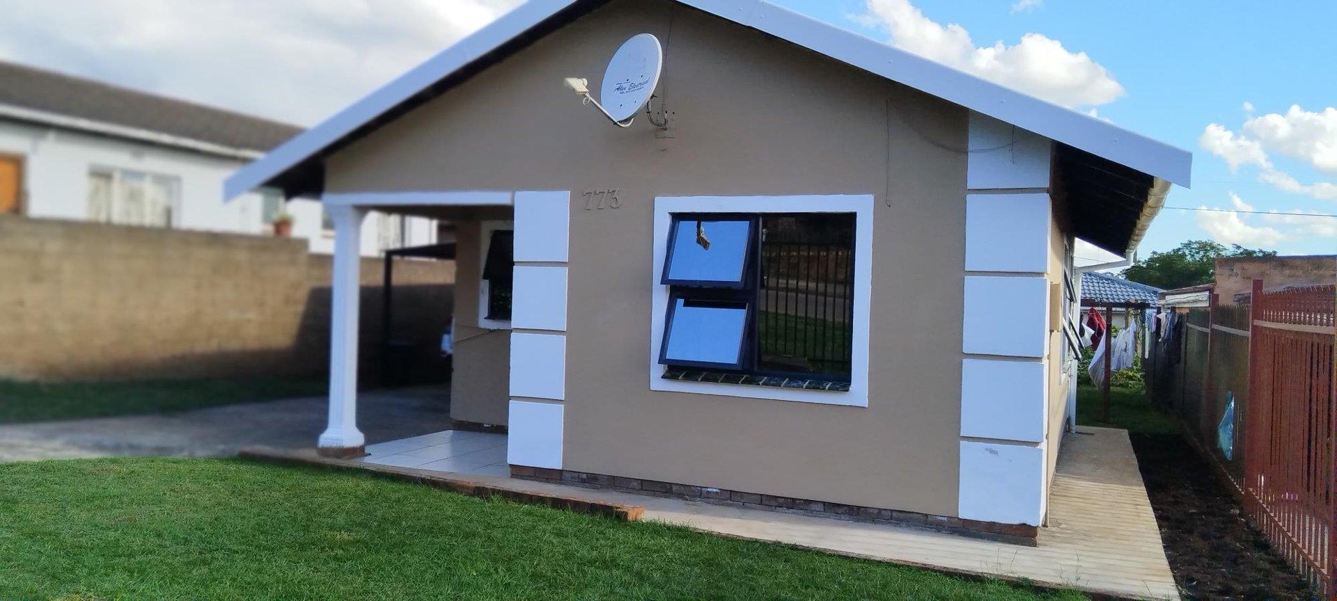 4 Bedroom House for sale in Panorama Gardens P24113102095