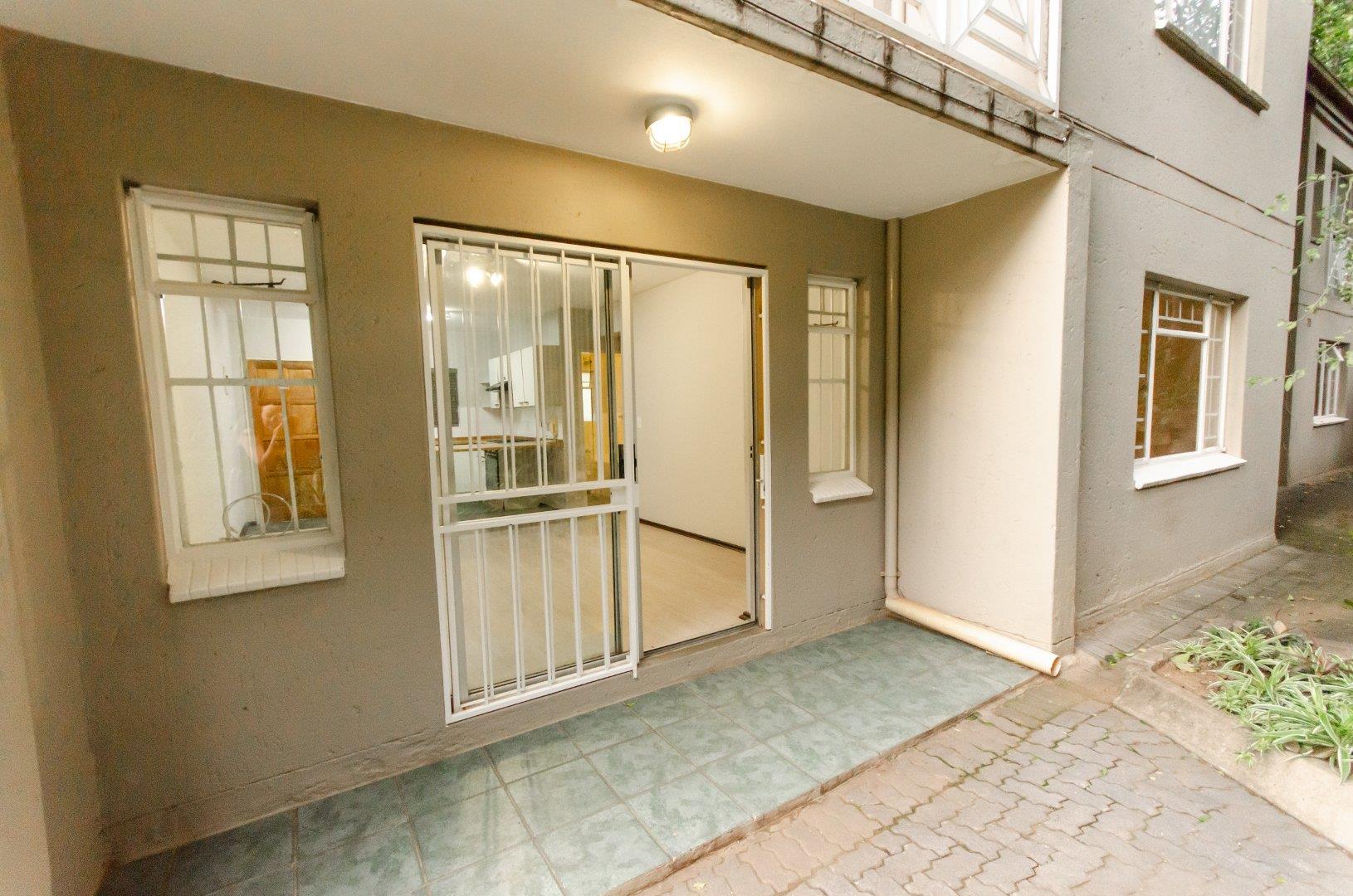 Lynnwood Manor Property Townhouses for sale in Lynnwood Manor