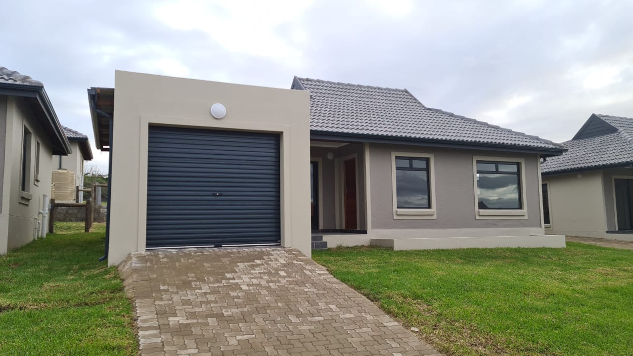 2 Bedroom House for sale in Kidds Beach P24113523731