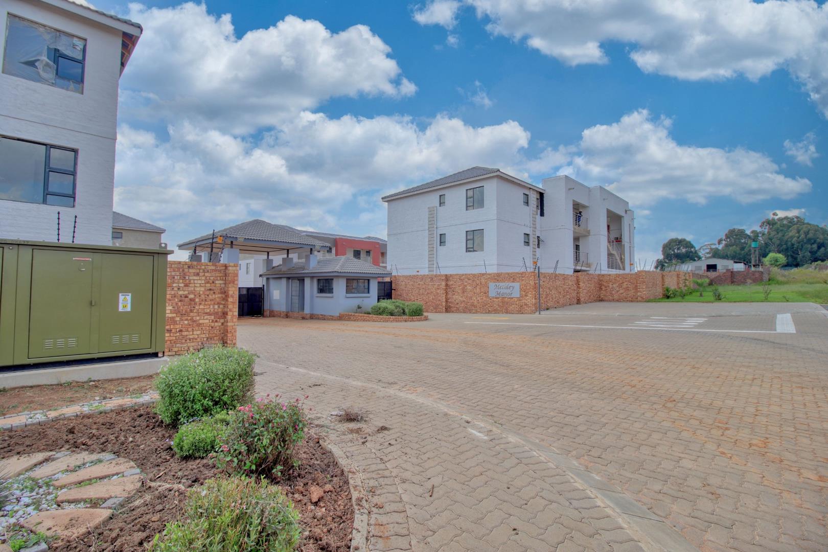 2 Bedroom Apartment / flat for sale in Pomona AH P24112531221