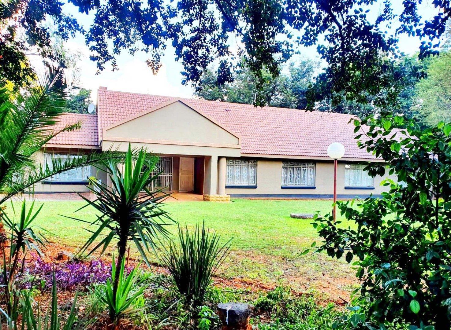 4 Bedroom House for sale in Three Rivers Proper P24112533596