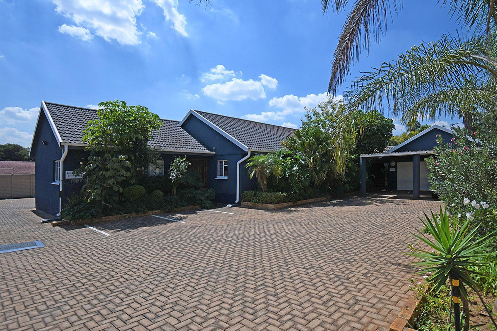 Commercial property for sale in Bedfordview P24112533716