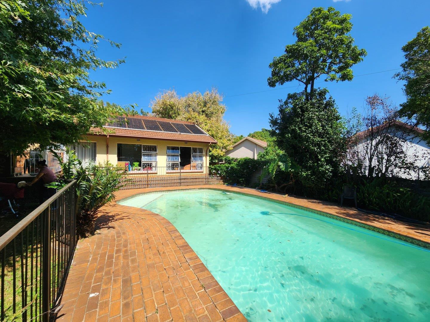 Constantia Kloof, Roodepoort Property Houses for sale in Constantia