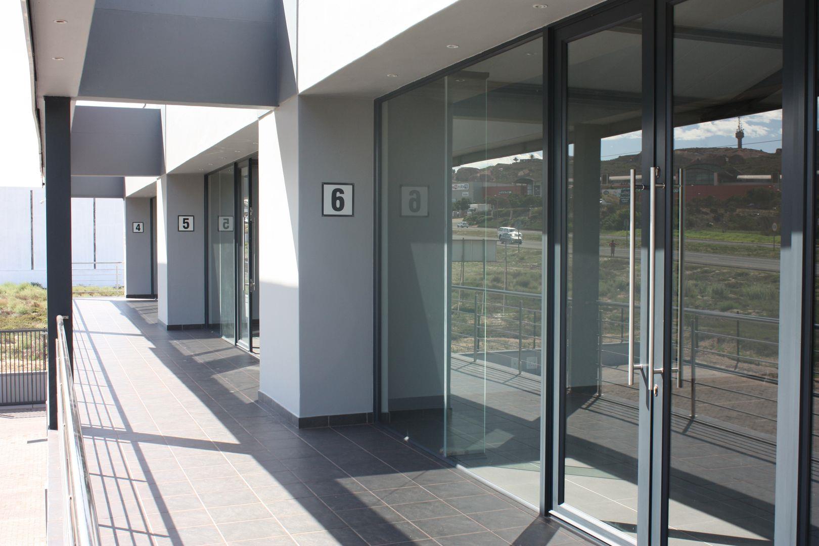 Commercial property to rent in Bayview P24112535867