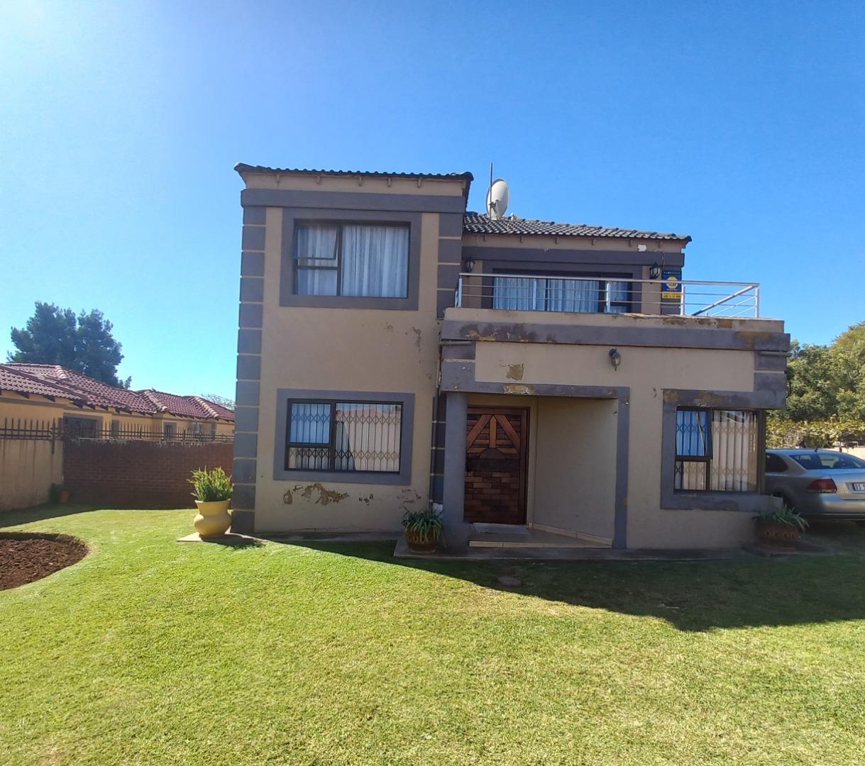 Roodekop Property Houses for sale in Roodekop Page 2