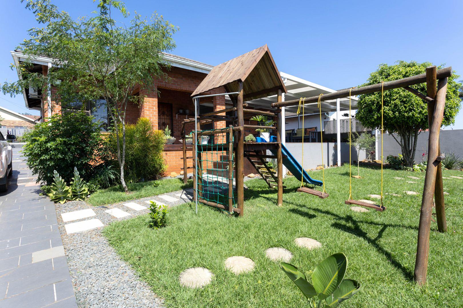 5 Bedroom House for sale in Howick West P24112537646