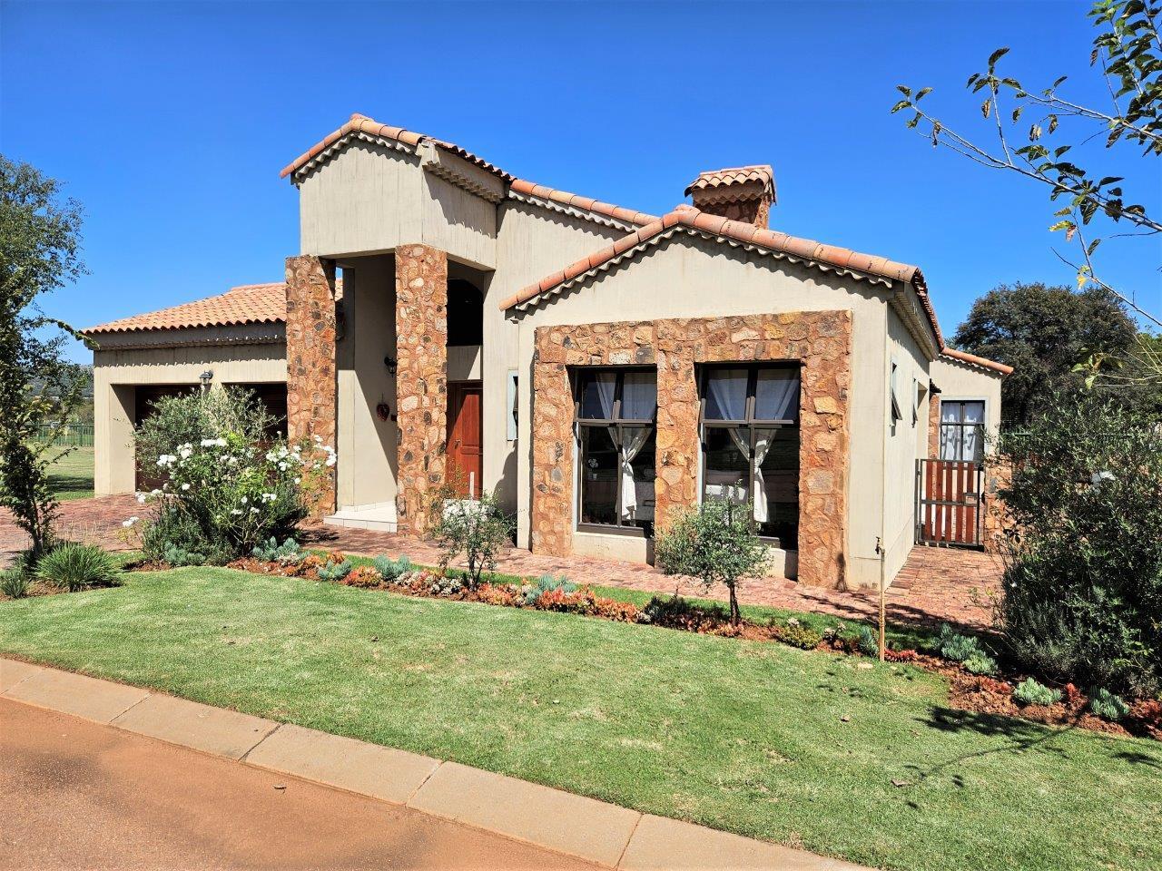 4 Bedroom House for sale in Estate D' Afrique P24112538768