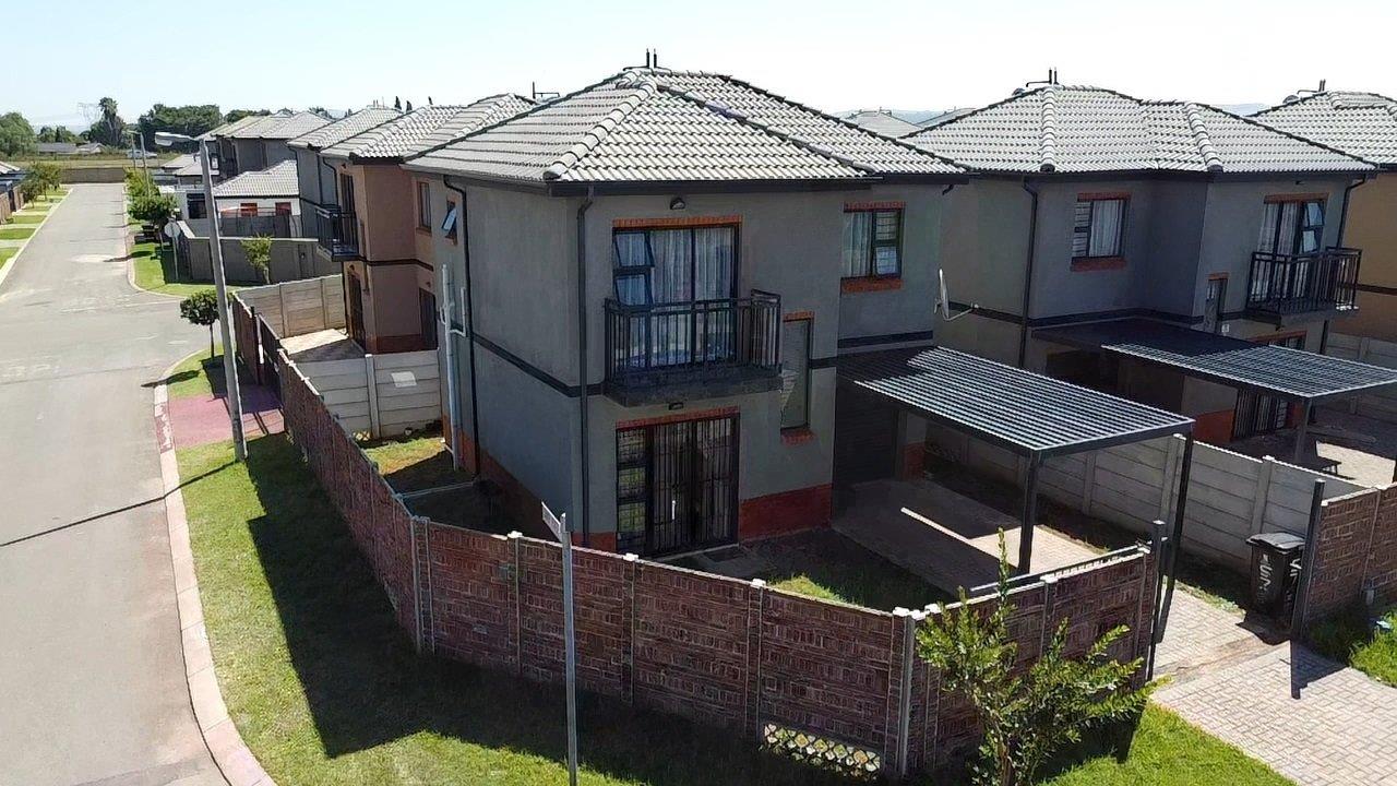 3 Bedroom House for sale in Leopard's Rest Security Estate 666 Parson