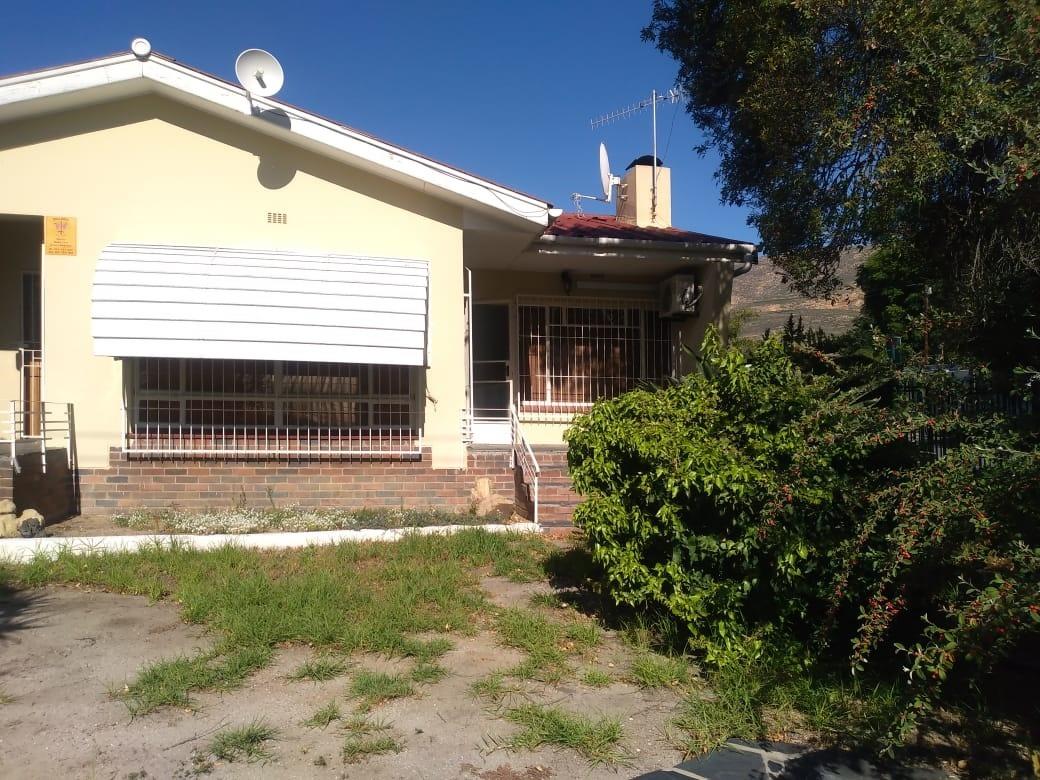 4 Bedroom House for sale in De Doorns P24112540556