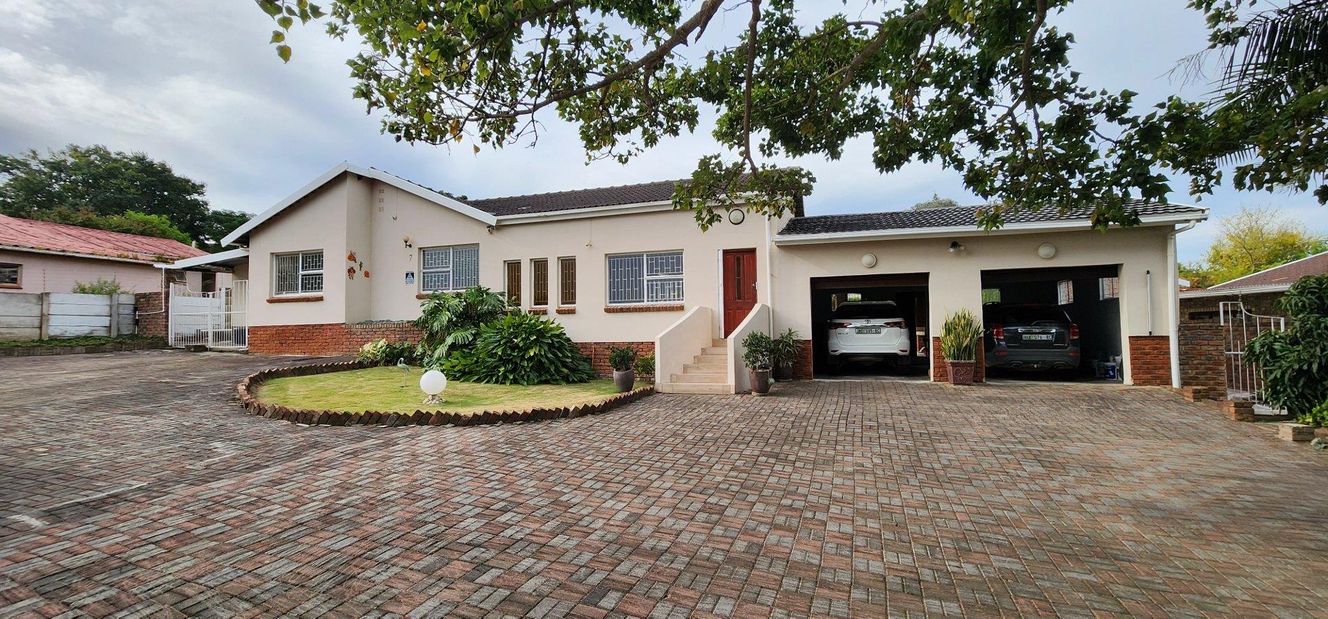 3 Bedroom House for sale in Headlands P24112541958