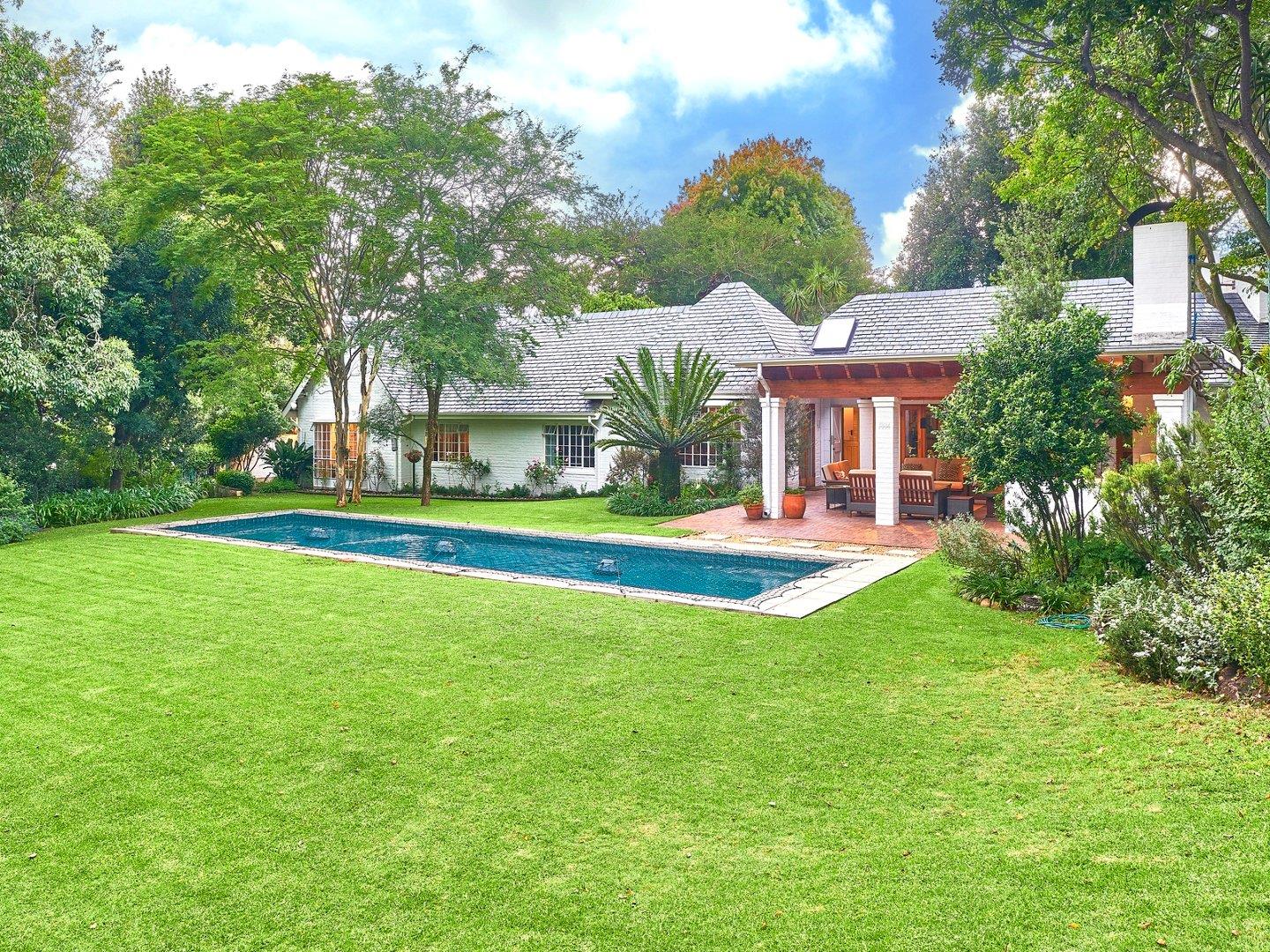 5 Bedroom House for sale in Atholl P24112542356