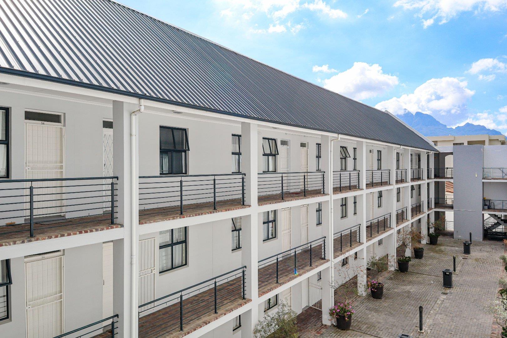 2 Bedroom Apartment / flat for sale in Stellenbosch Central P24112544928