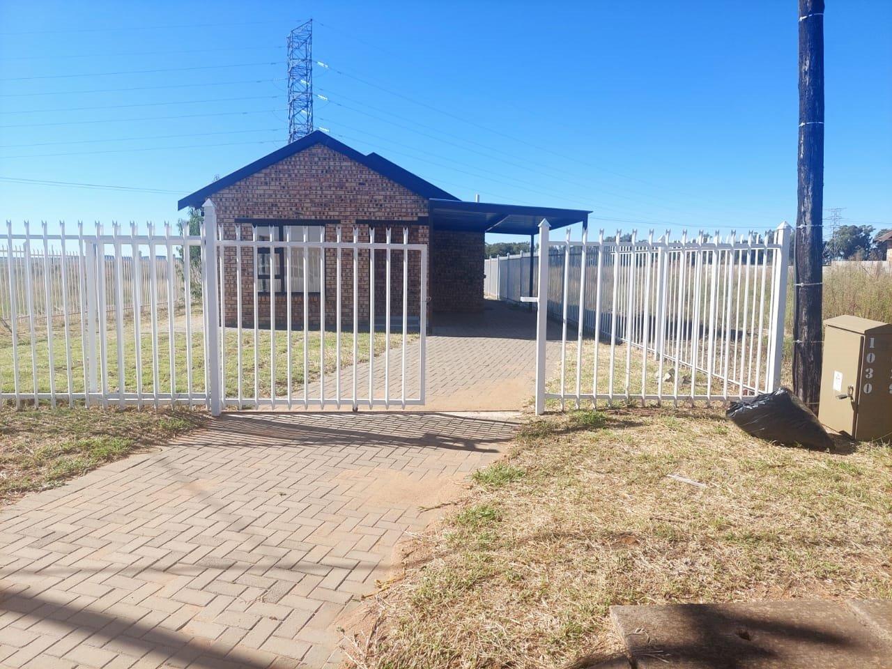 Mandela View, Bloemfontein Property Property and houses for sale in