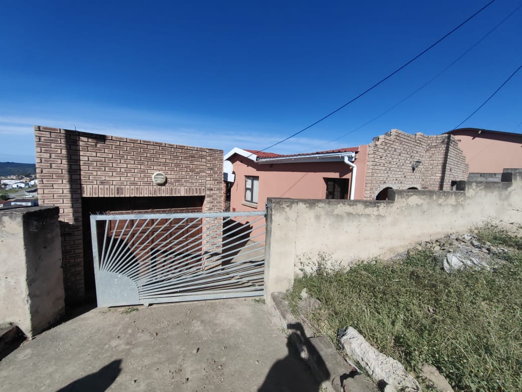 5 Bedroom House for sale in Mdantsane Nu 14 P24112551201