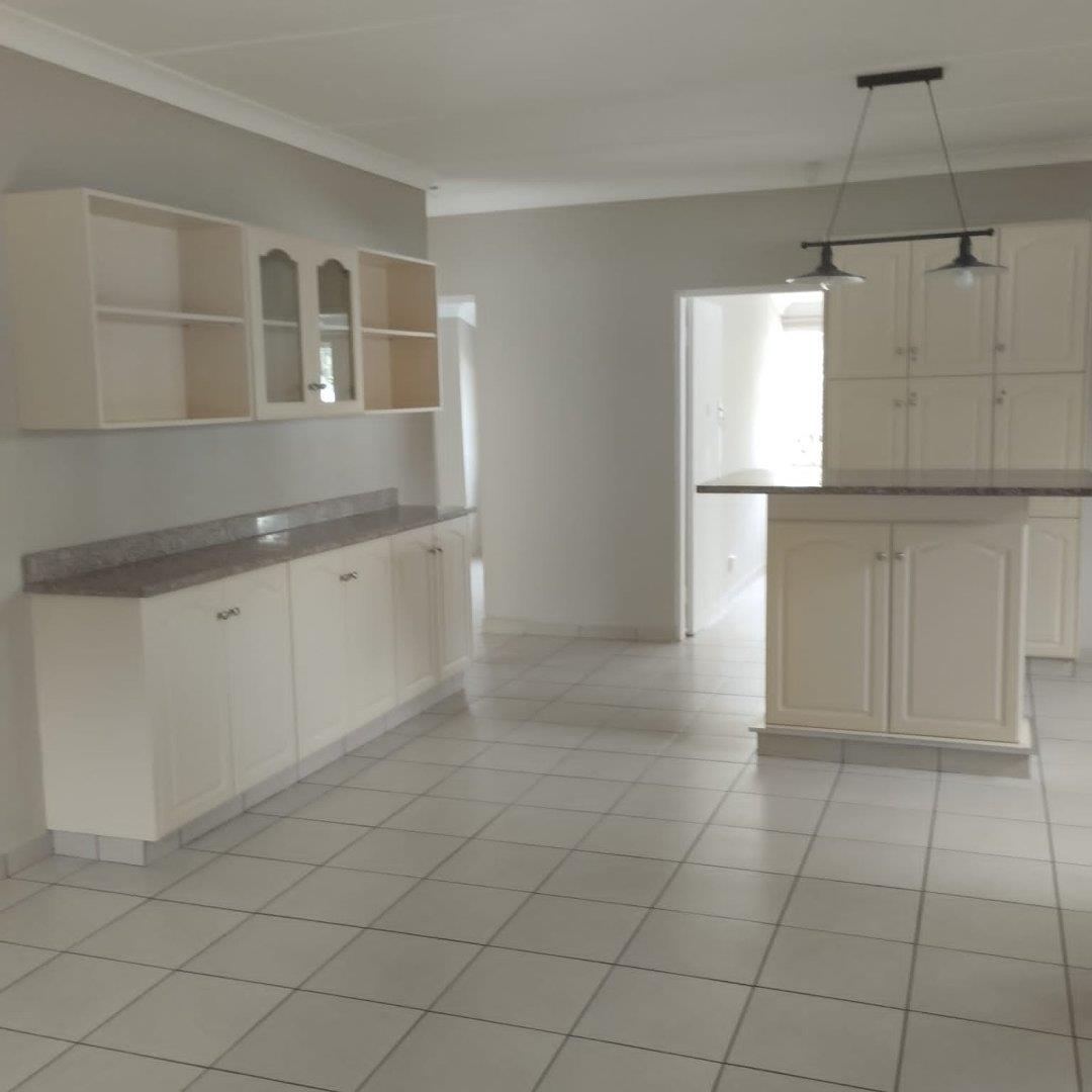 4 Bedroom Townhouse to rent in Westville Central P24112506912