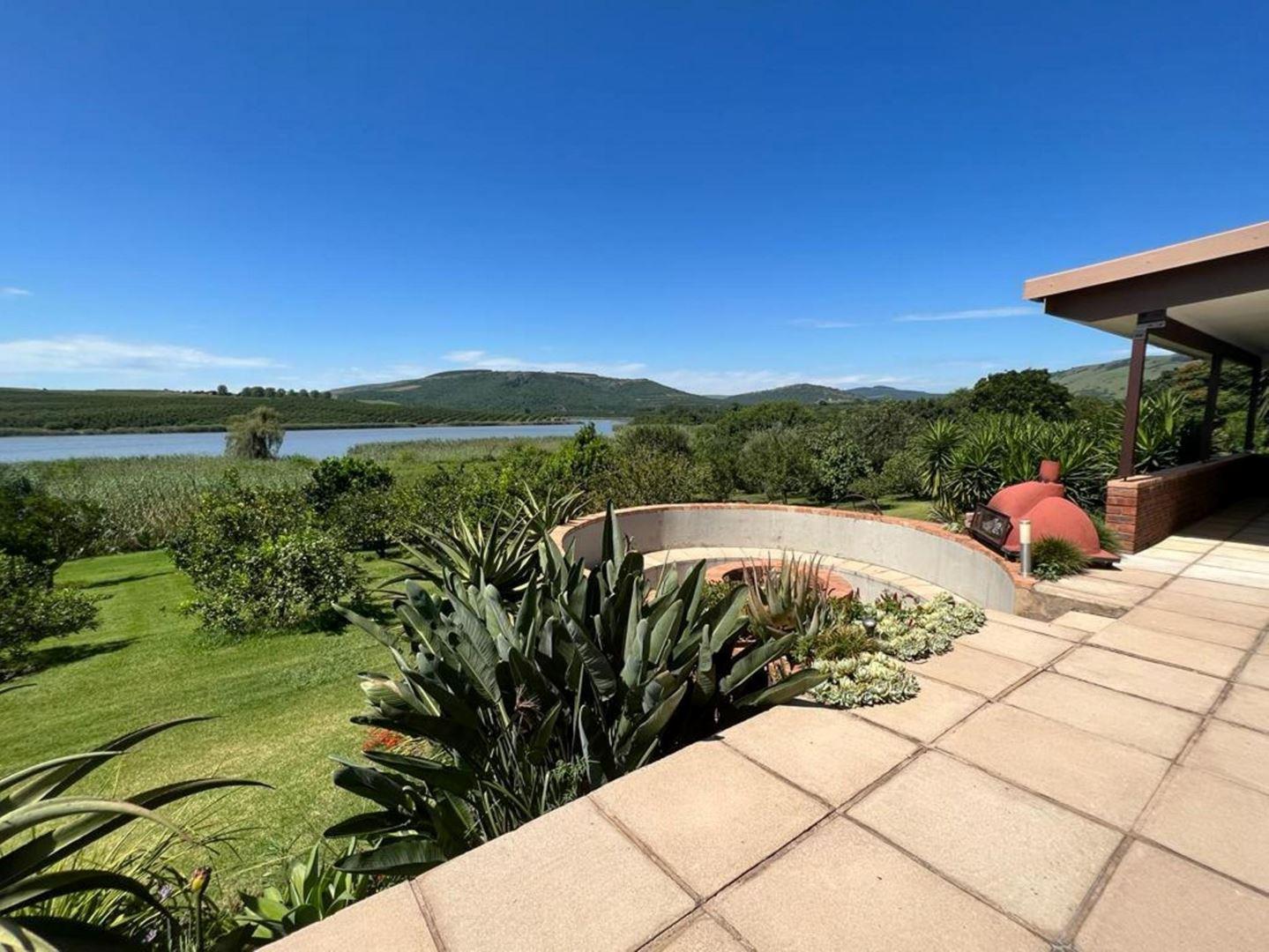 5 Bedroom House for sale in Camperdown P24112466007