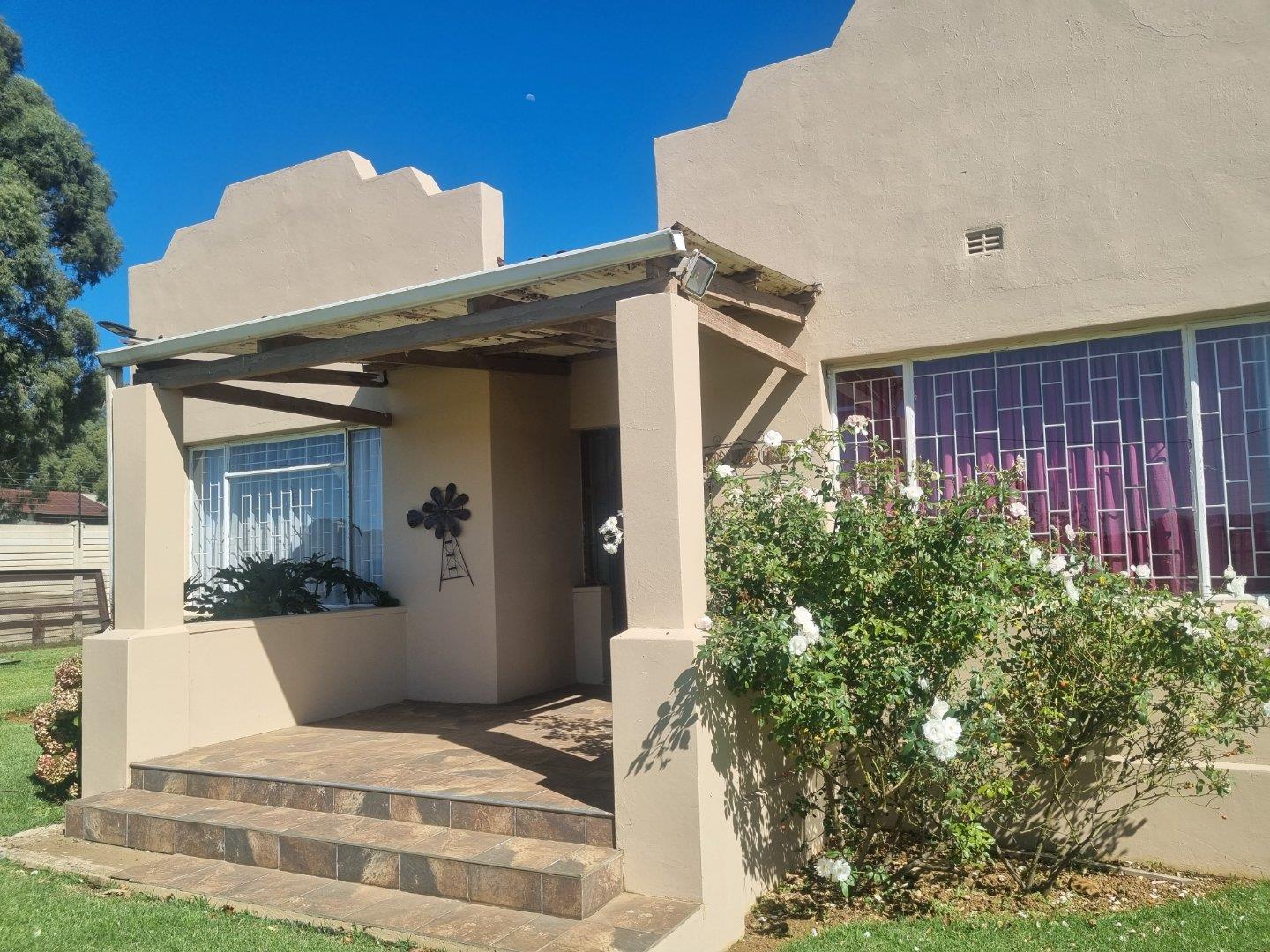 3 Bedroom House for sale in Balfour P24112555877