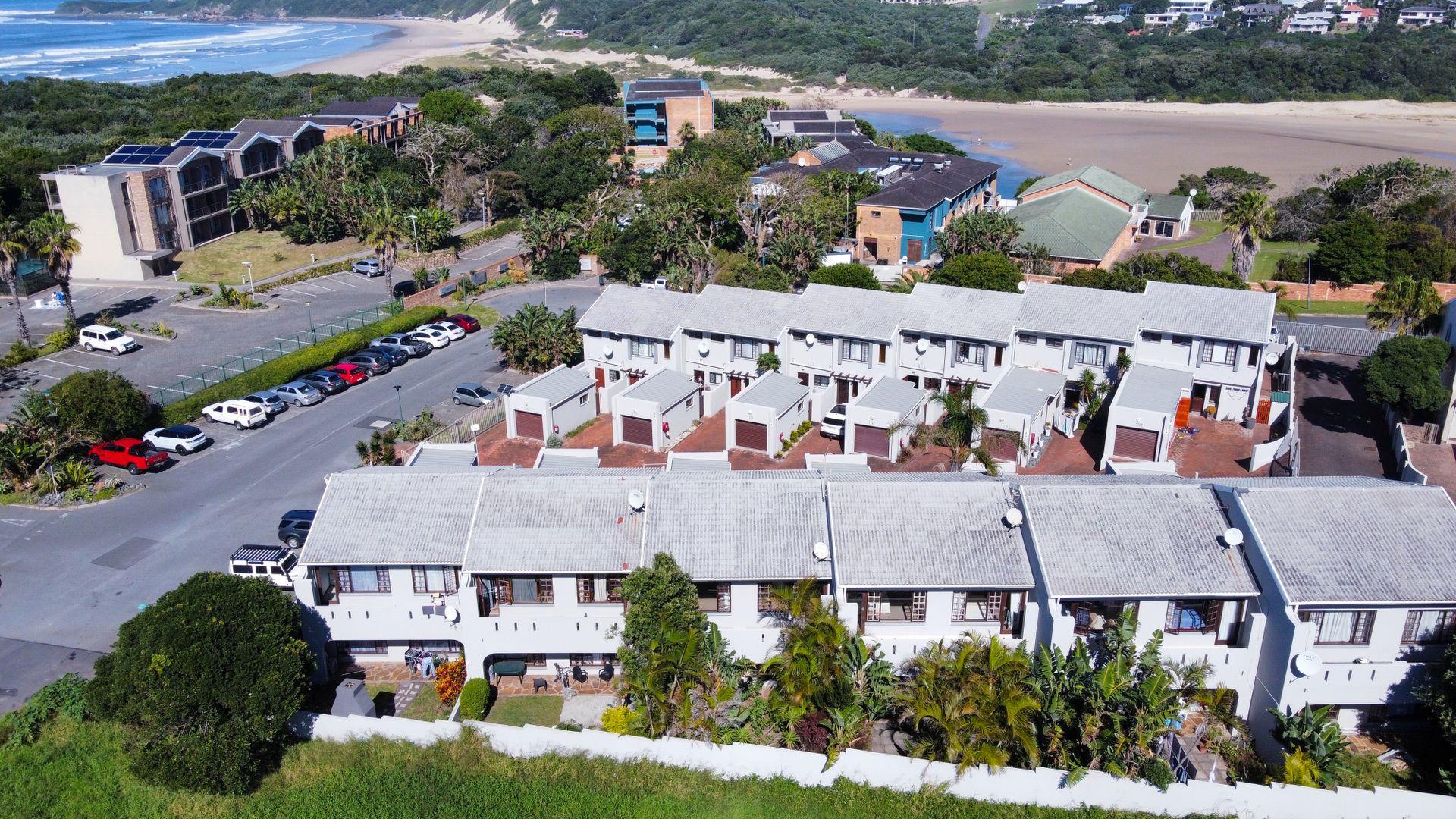 Beacon Bay Property Townhouses for sale in Beacon Bay Property24