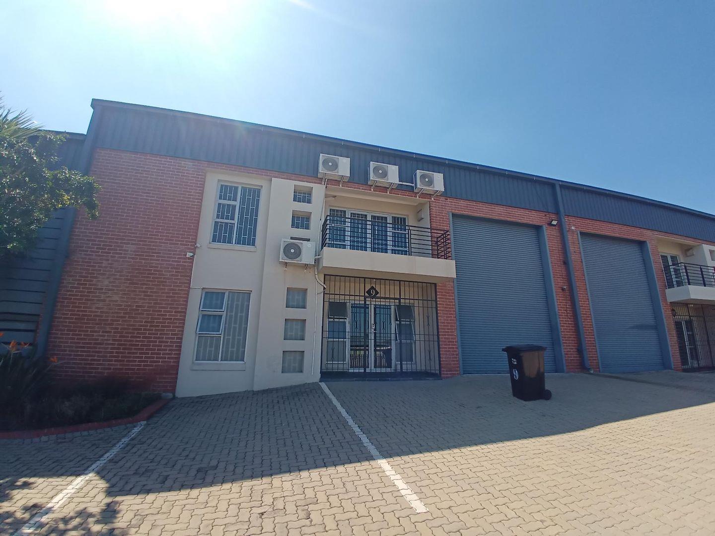 Commercial property to rent in Halfway House 112 Richards Drive P24