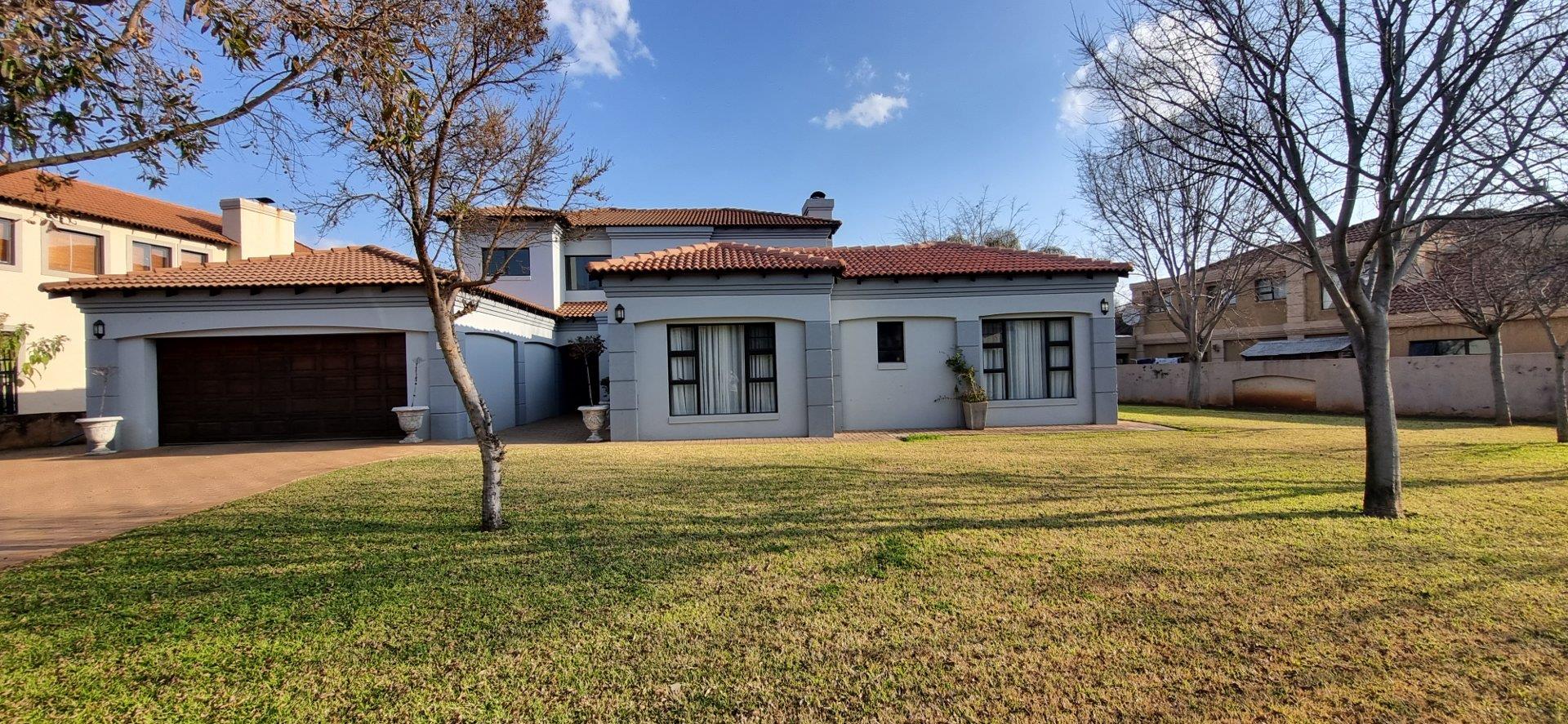 5 Bedroom House for sale in WestLake Country & Safari Estate P24