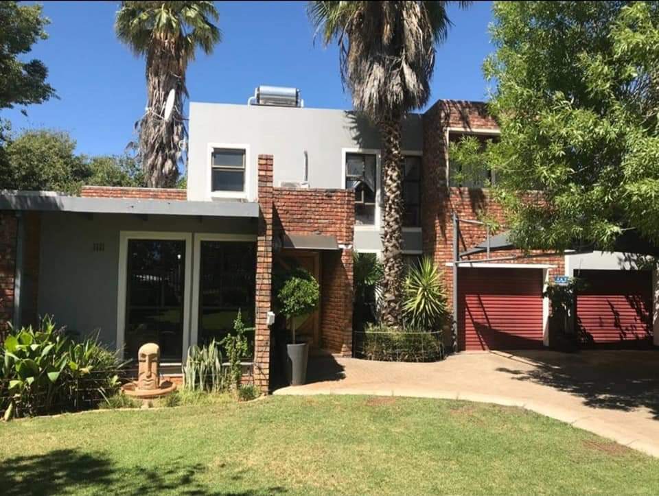 6 Bedroom House for sale in Carters Glen P24112561210