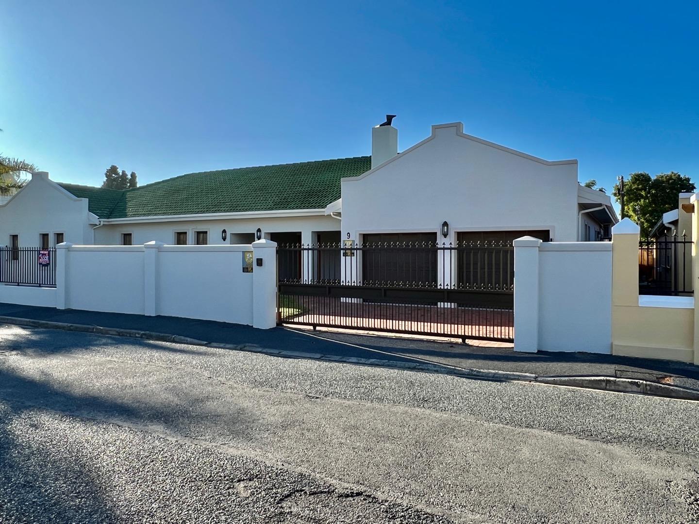 Houses to rent in Strand Strand Property