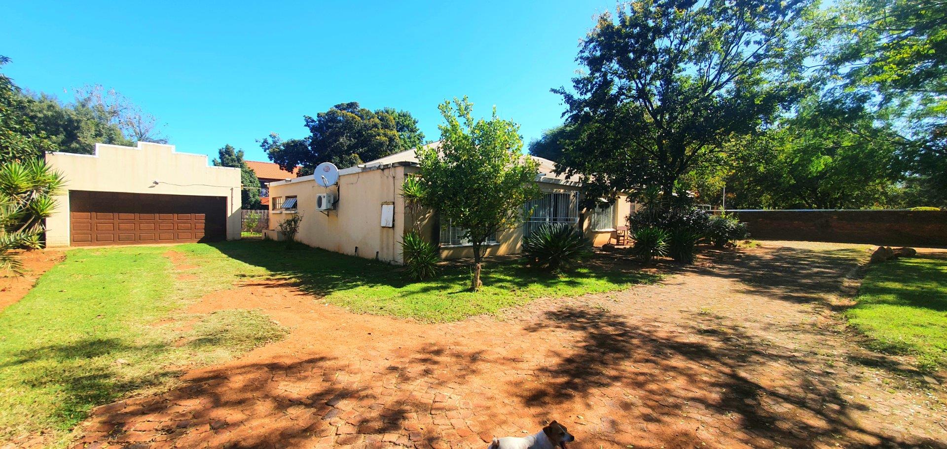 4 Bedroom House for sale in Meyerton Central P24112563601