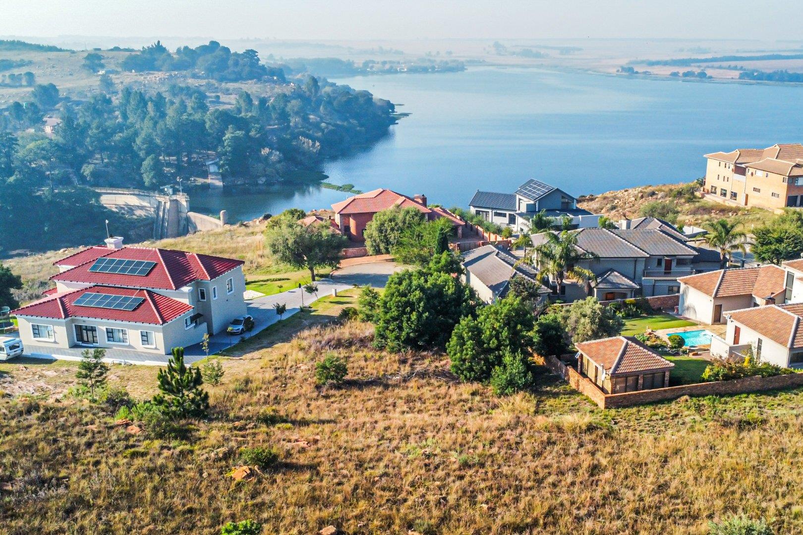 Aquavista Mountain Estate Property Property and houses for sale in