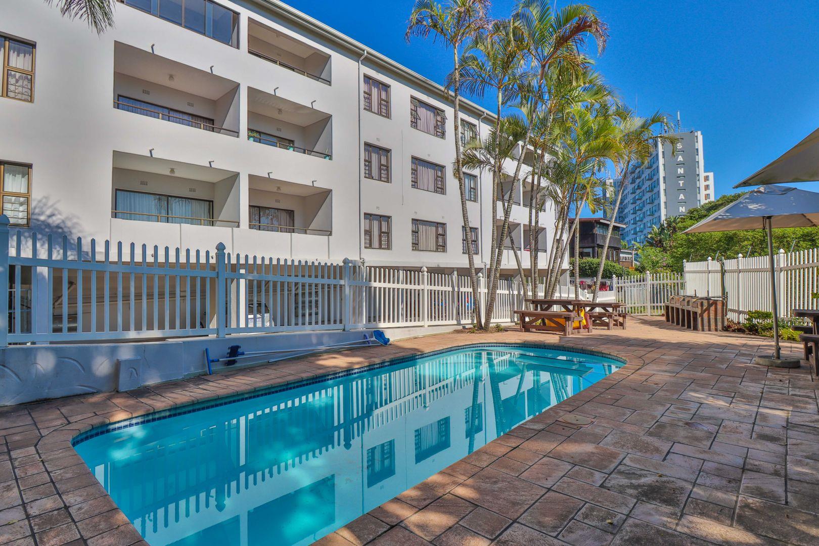 2 Bedroom Apartment / flat for sale in Beacon Rocks P24112363093