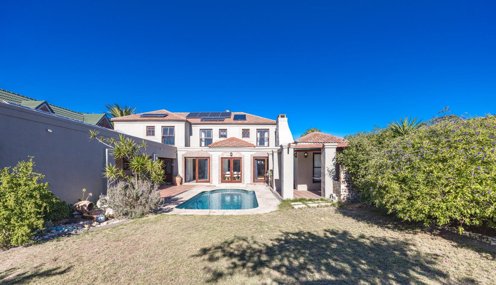 4 Bedroom House for sale in Sunset Beach 28 Albus Drive P24112547352