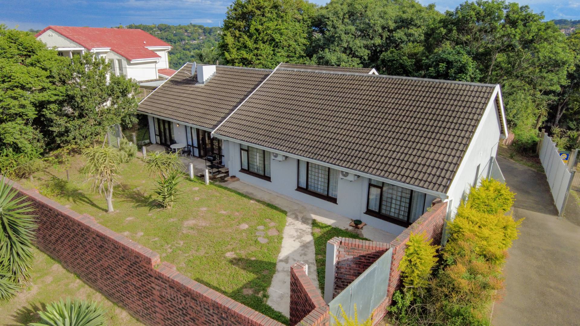 4 Bedroom House for sale in Dawncrest P24112568025