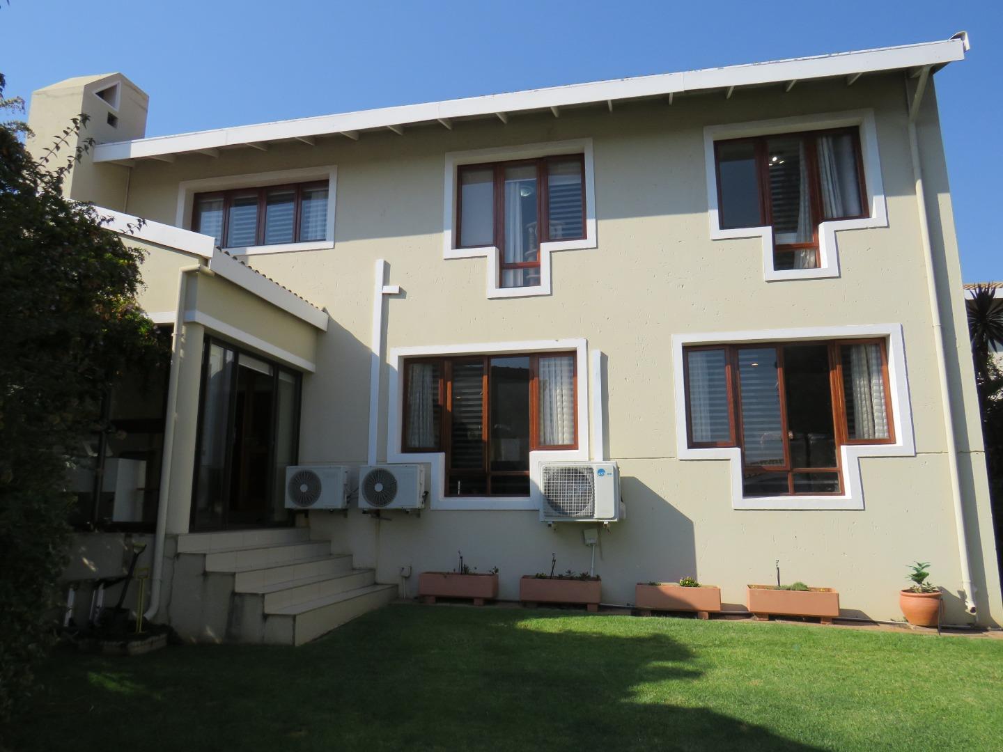 3 Bedroom House for sale in Monument Park P24112570795