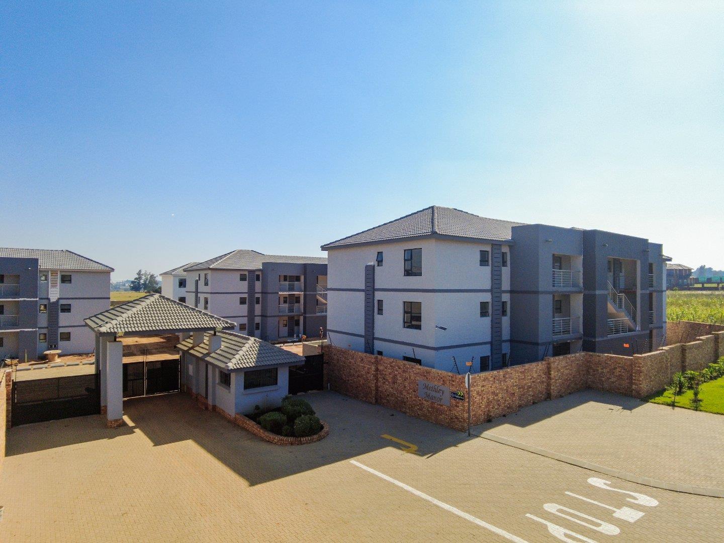 3 Bedroom Apartment / flat for sale in Pomona AH P24111093271