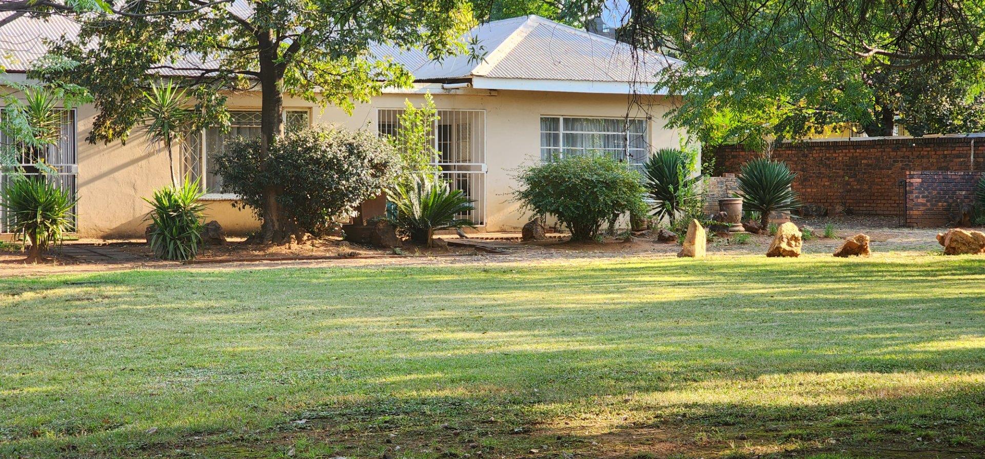 3 Bedroom House for sale in Meyerton Central P24112572211