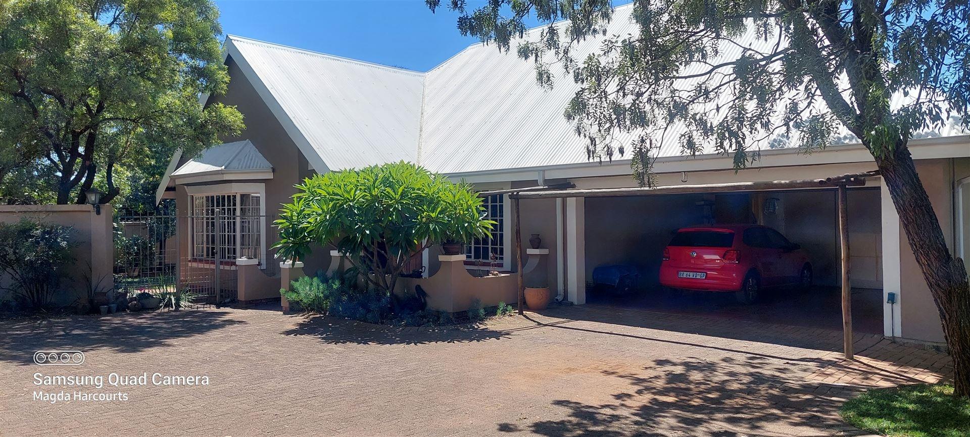 Die Wilgers Property Townhouses for sale in Die Wilgers Property24