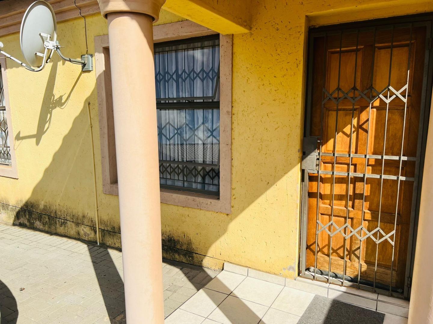 2 Bedroom House to rent in Mhluzi P24112581850