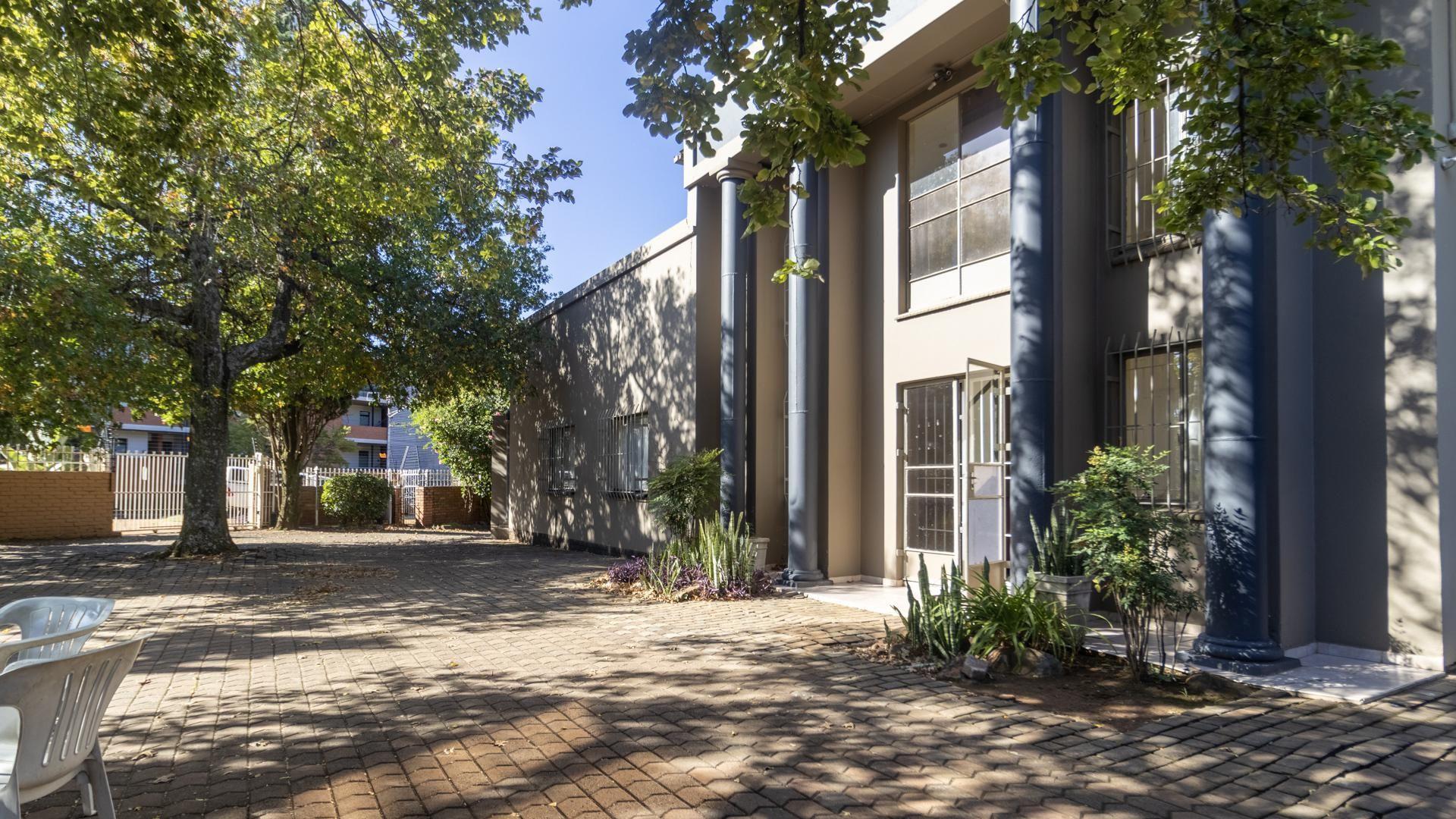 Menlo Park Property Property and houses for sale in Menlo Park