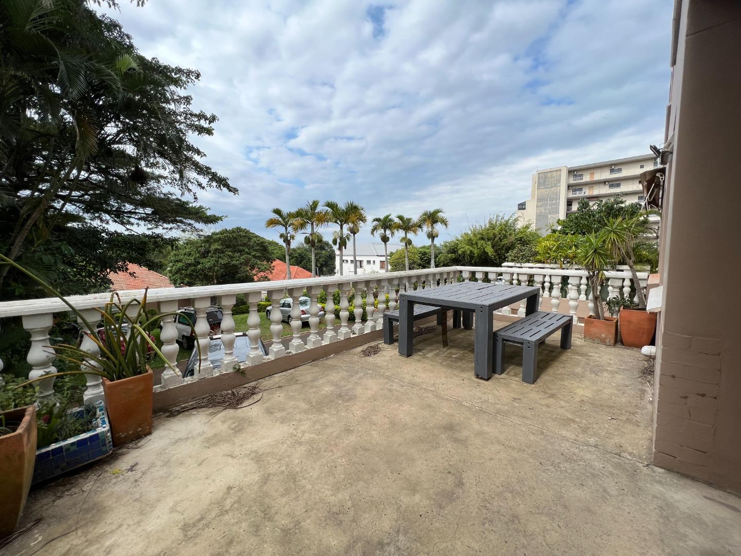 2 Bedroom Apartment / flat for sale in Essenwood 2 Lingfield, 264