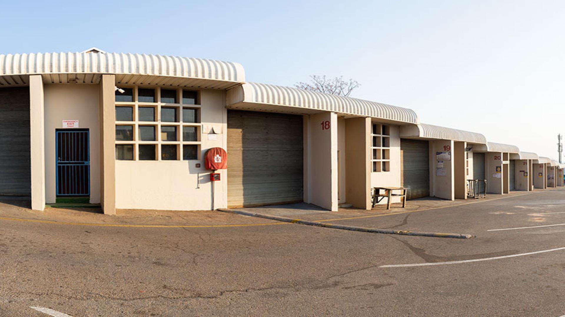 Industrial property to rent in Halfway House 652 Gallagher Ave P24