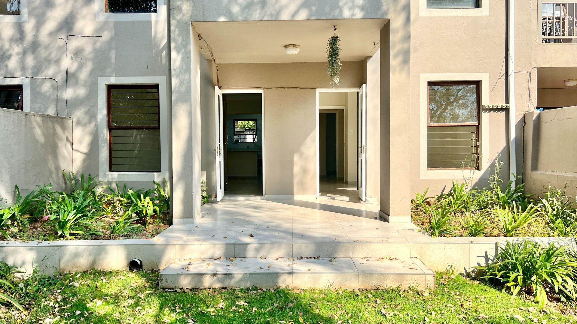 Oaklands, Johannesburg Property Apartments / flats for sale in