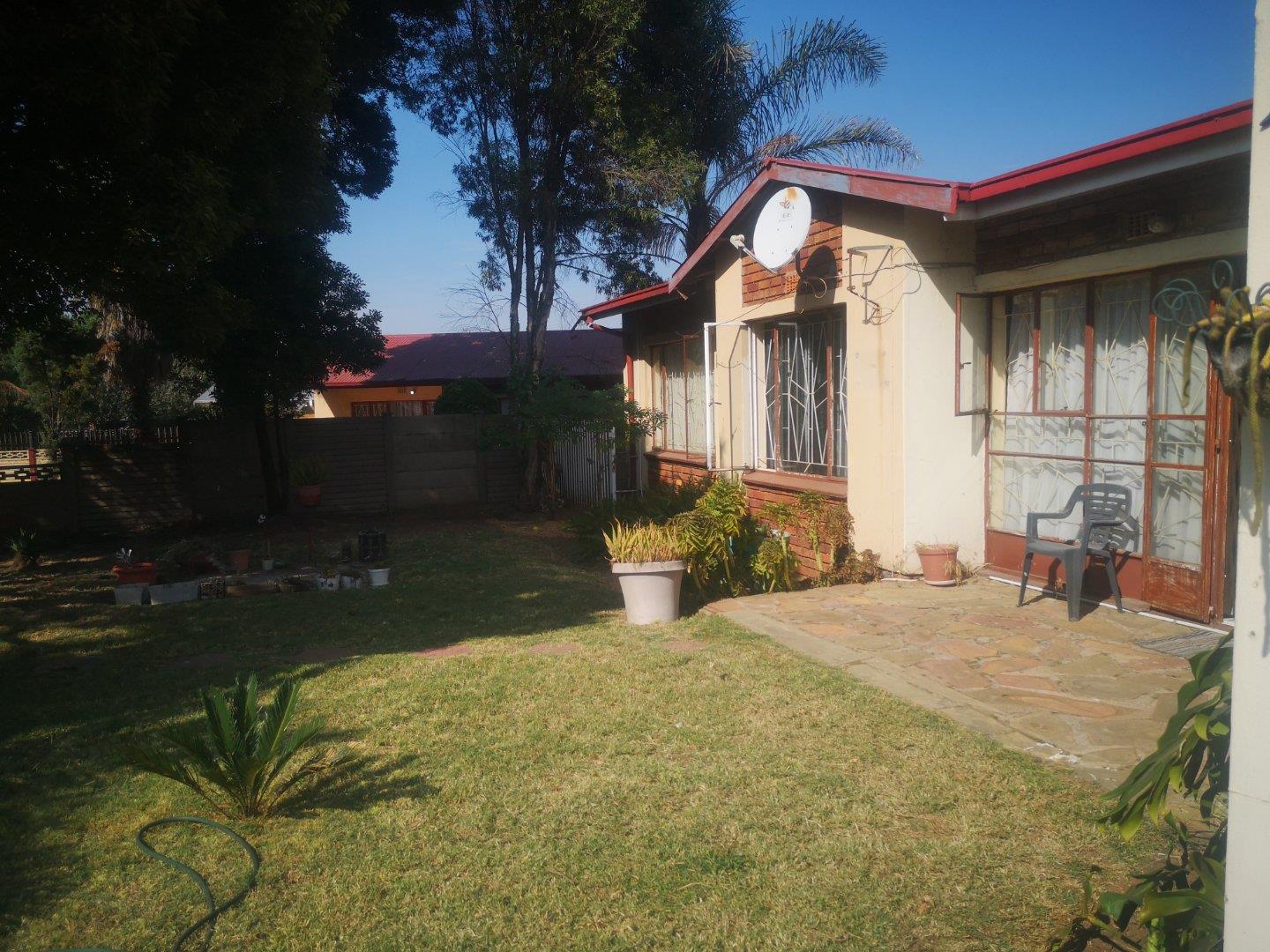 3 Bedroom House for sale in Witbank Ext 41 P24112587928