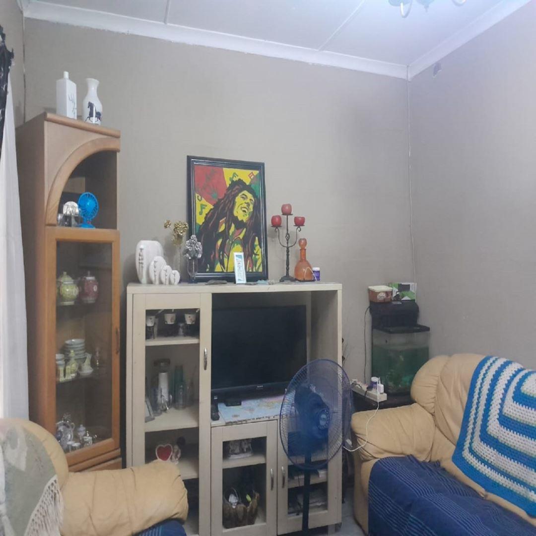 2 Bedroom House for sale in Grosvenor 45 Venus Drive P24112588182