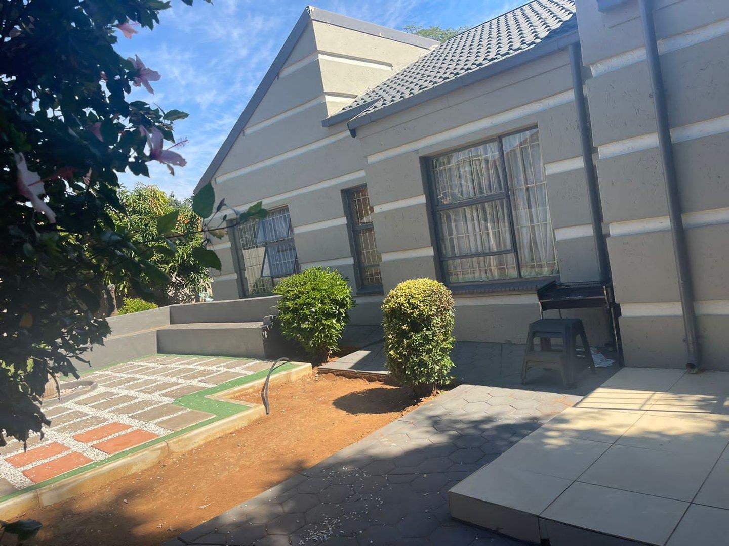 3 Bedroom House for sale in The Orchards P24112589460